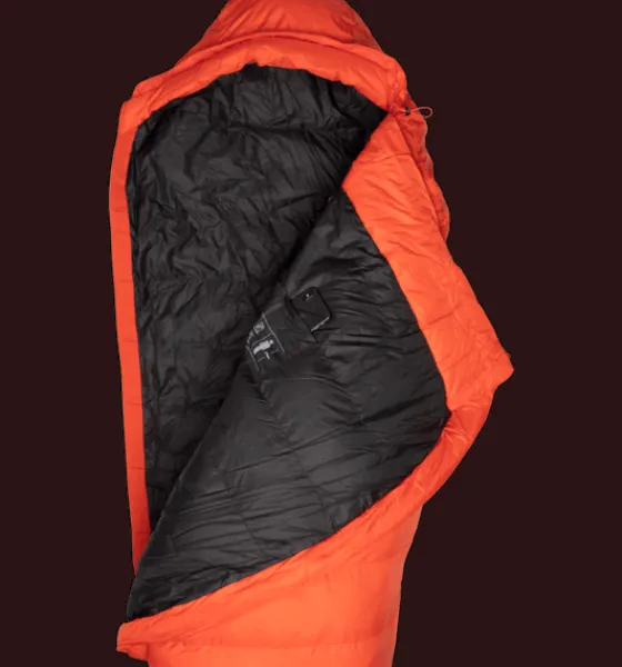 u_base_camp__4.webp Everest Outdoor Sovsäckar<U Base Camp 300 DARK ORANGE/BLACK